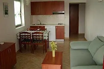 Adria 3*